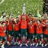 随着葡萄牙队夺冠，C罗又刷新5大纪录，还诞生了4位五冠王！